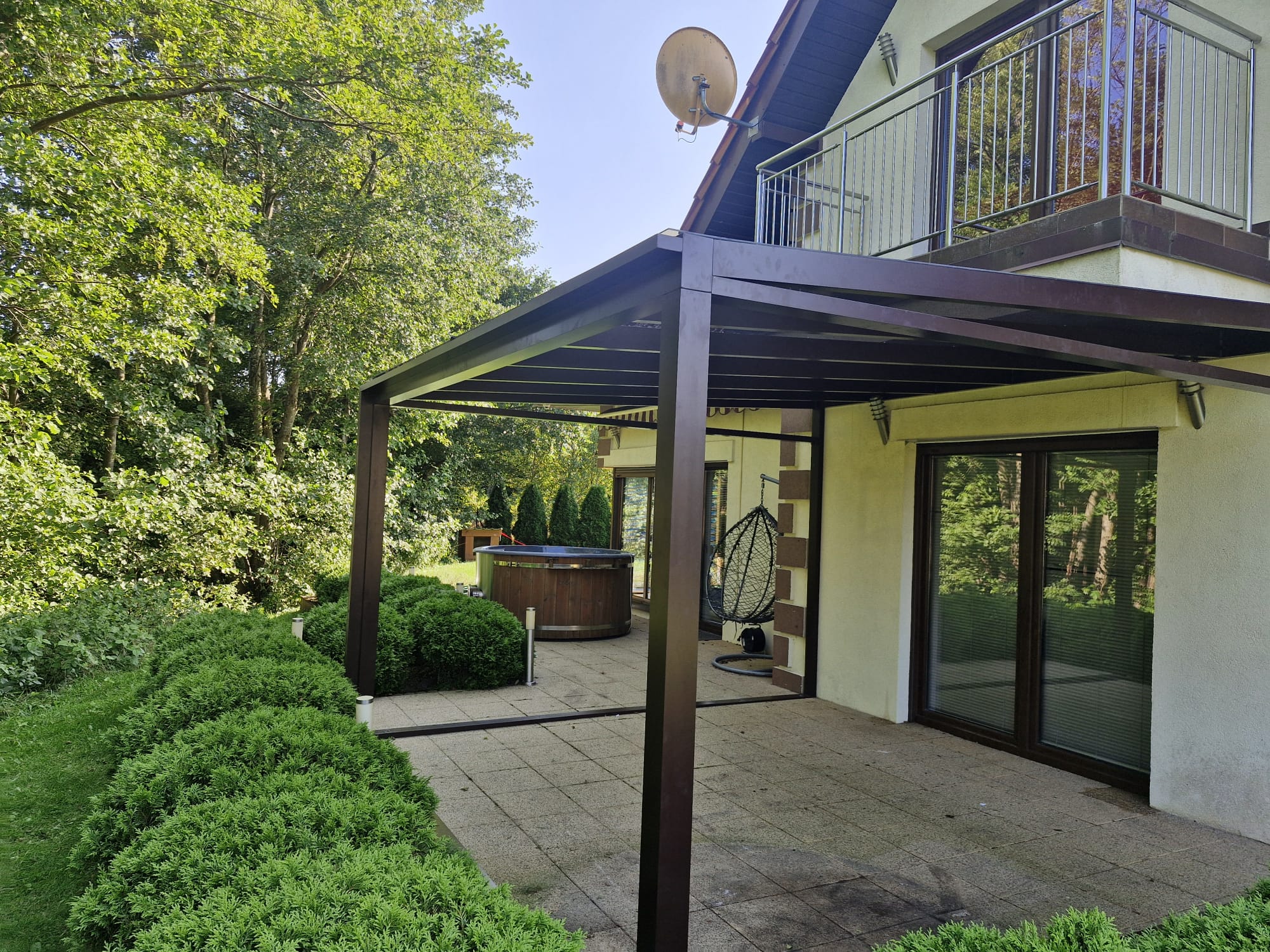 Montaż zadaszenia tarasu UNIMAX